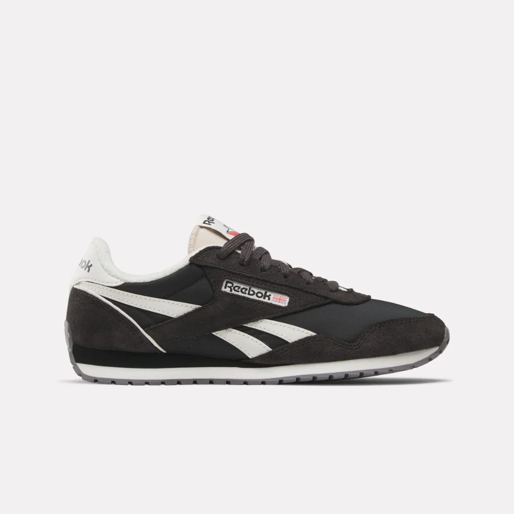 Classic AZ Women's Shoes - Image 5