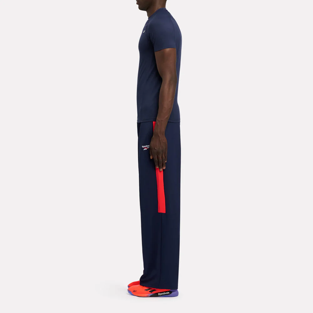 Arnie Muscle Men's Tee - Image 4