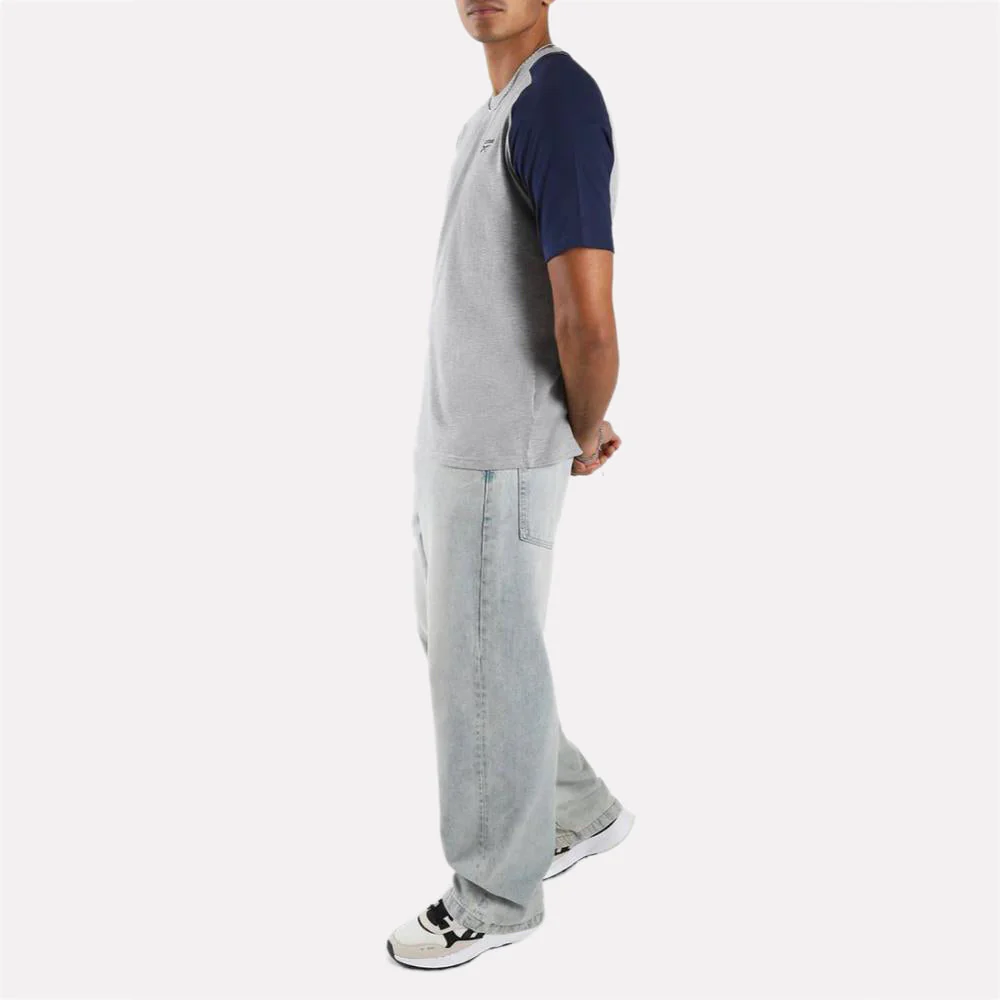 Identity Raglan Men's T-Shirt - Image 3