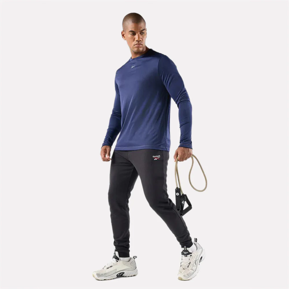 Identity Train Long Sleeve Tech Men's T-Shirt - Image 4
