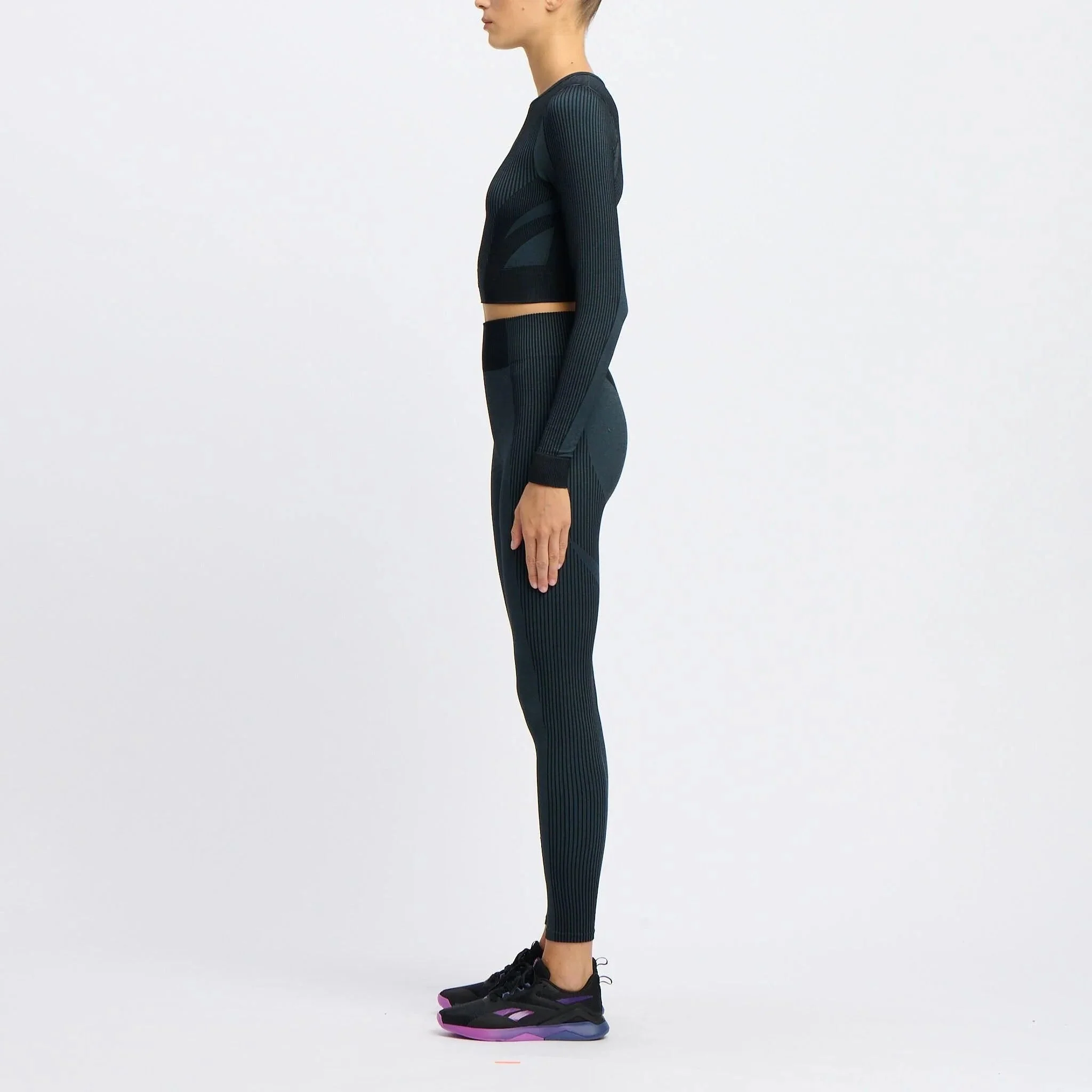 Lab Long Sleeve Seamless Crop Women's Top - Image 2