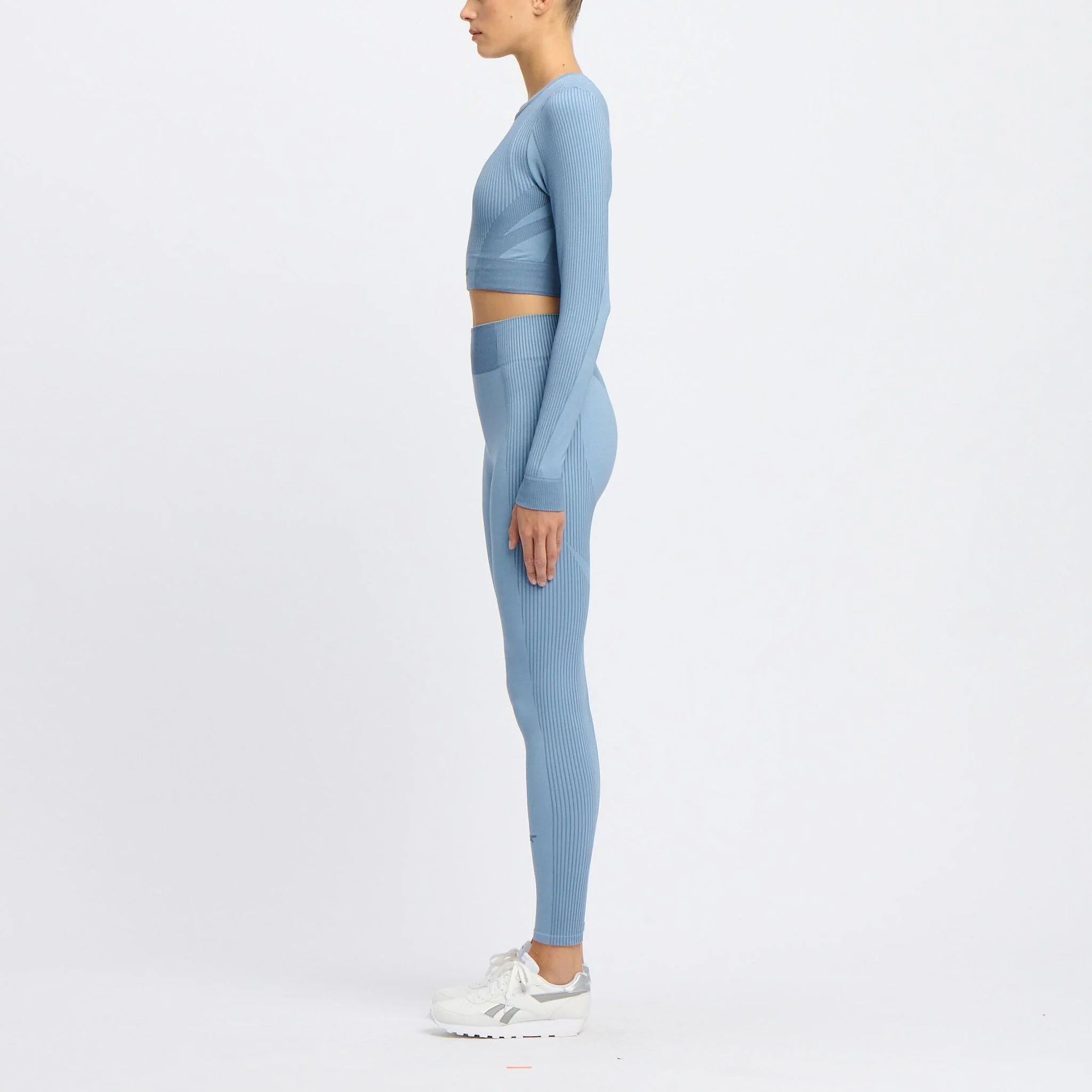 Lab Long Sleeve Seamless Crop Women's Top - Image 2