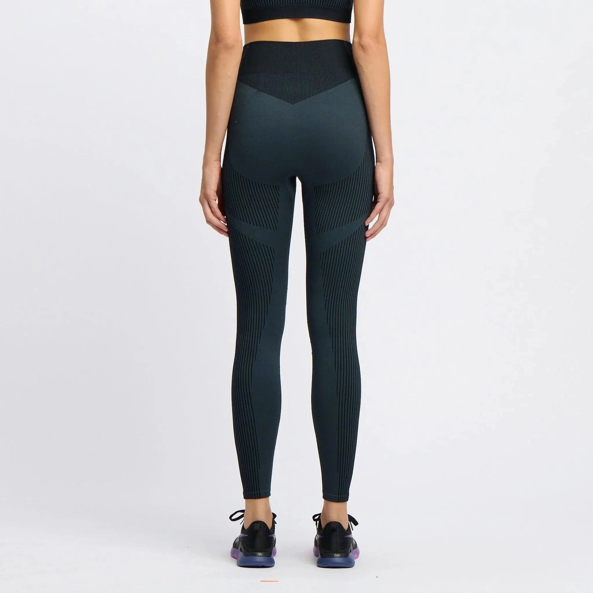 Lab Seamless 7/8 Women's Leggings - Image 3