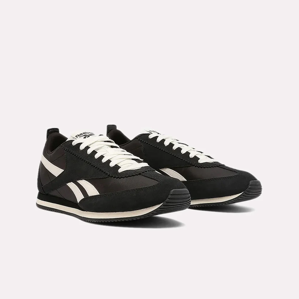 R100 Unisex Shoes - Image 2
