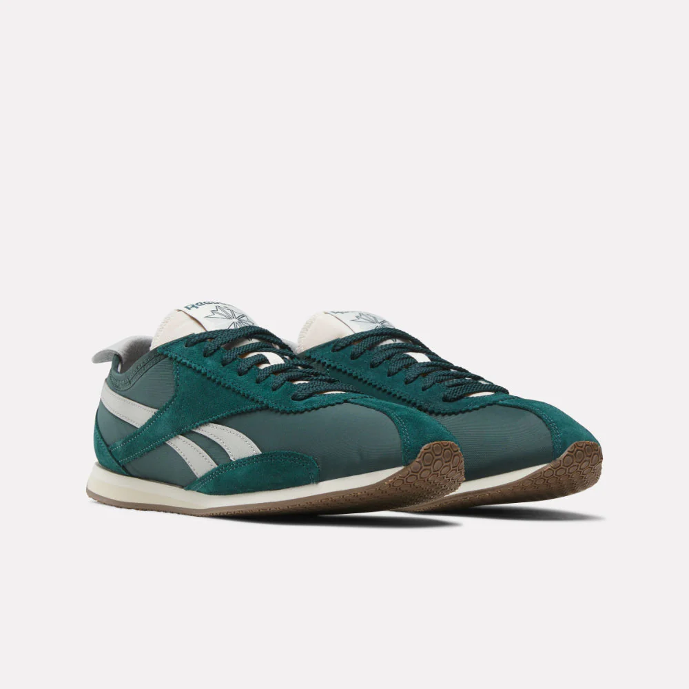 R400 Unisex Shoes - Image 2