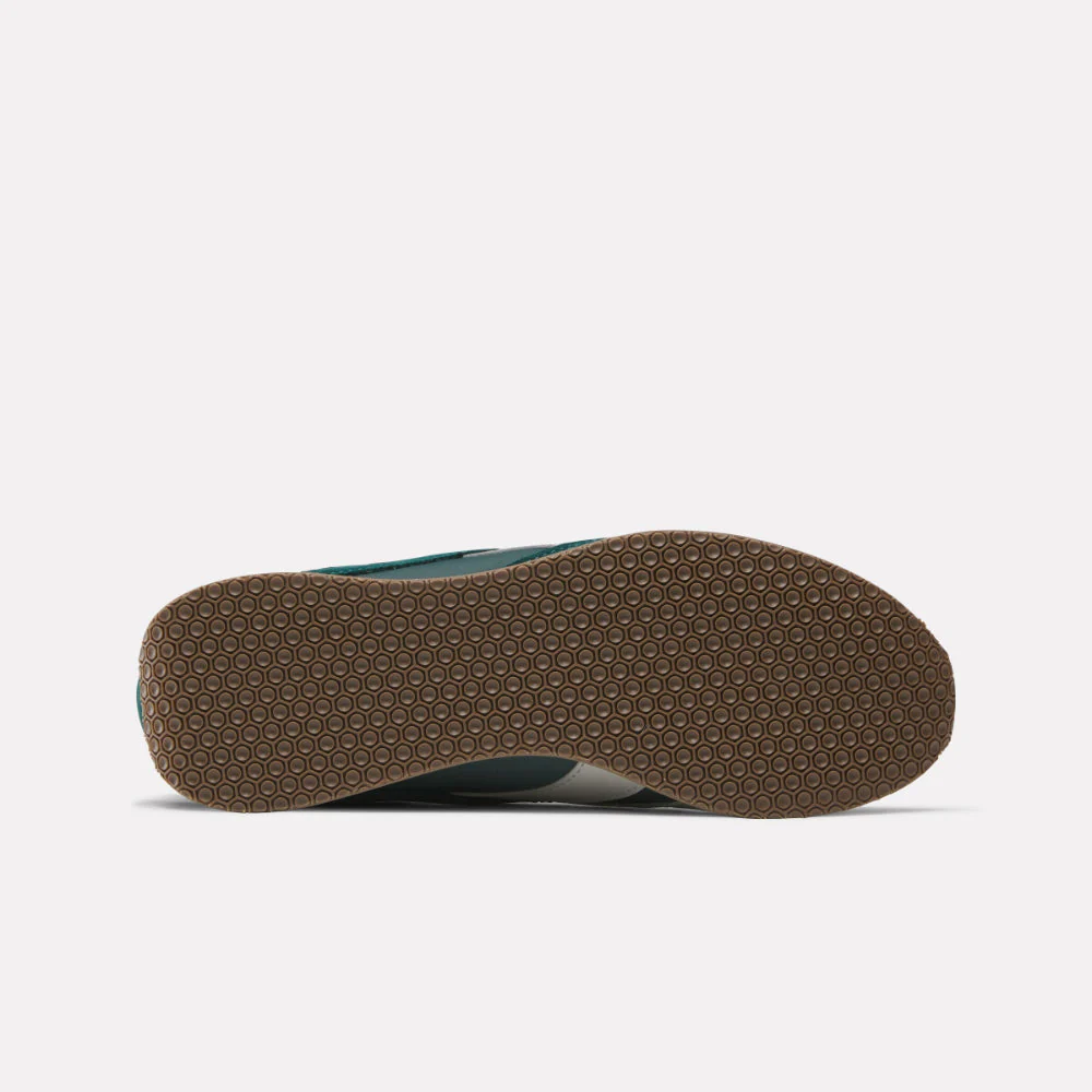 R400 Unisex Shoes - Image 5